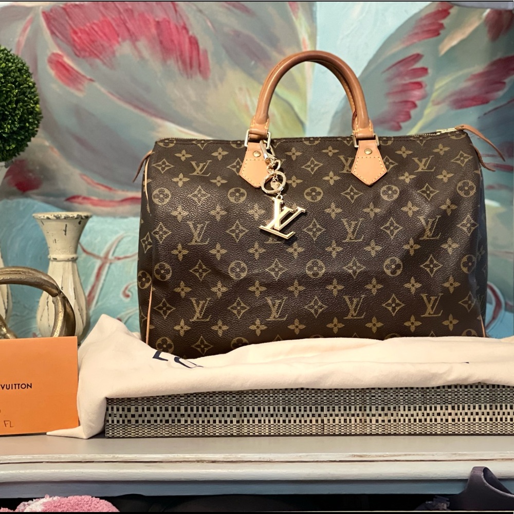 Authentic Louis Vuitton Speedy 35, organizer & DB
